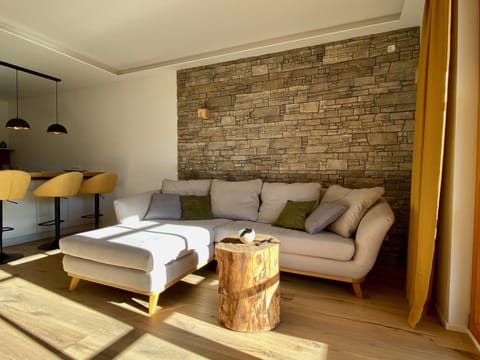 Living room, Photo of the whole room, Seating area