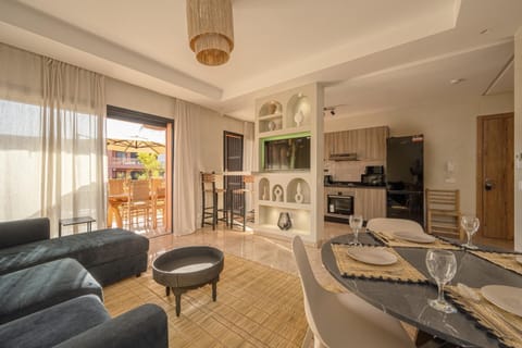 Living room, Seating area, Dining area