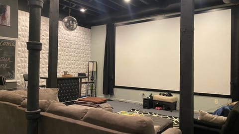 Photo of the whole room