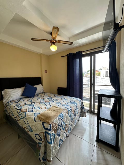 Property building, TV and multimedia, View (from property/room), Balcony/Terrace, Dining area, Swimming pool, Parking