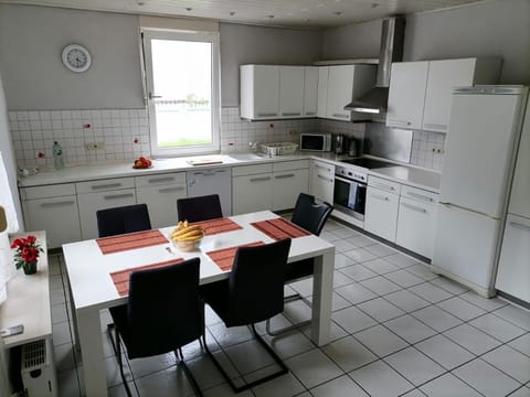 Kitchen or kitchenette, kitchen