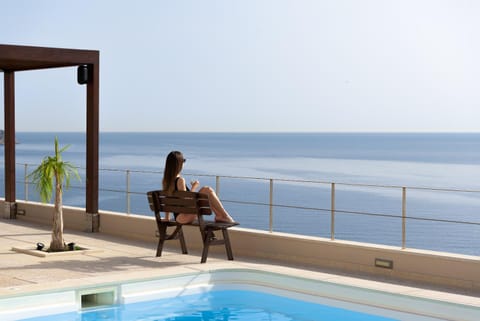 Day, Balcony/Terrace, Pool view, Sea view, Swimming pool, sunbed