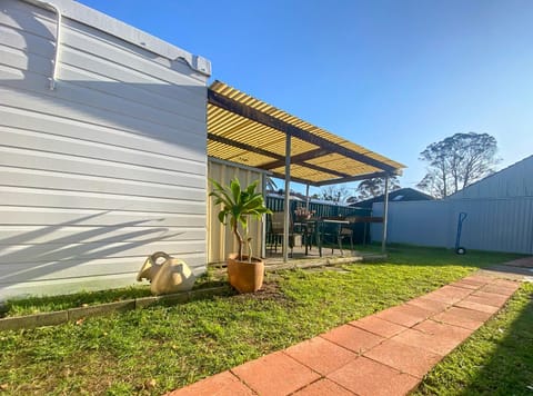 Patio, Facade/entrance, Garden