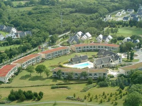 2p sur le golf de La Baule Apartment in Brittany