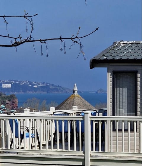 View (from property/room), Balcony/Terrace, Sea view