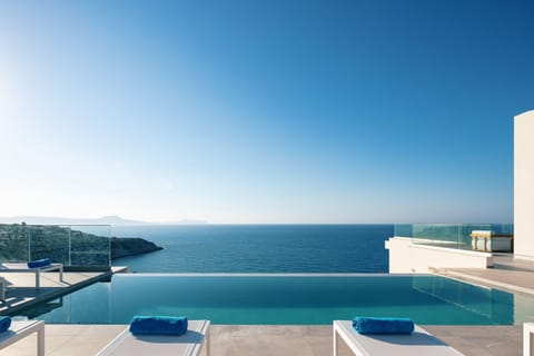 Pool view, Sea view, Swimming pool