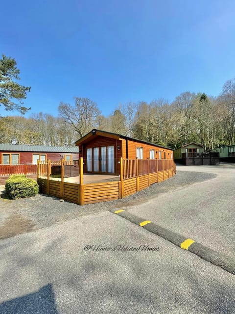 Windermere View Lodge - White Cross Bay Chalet in England
