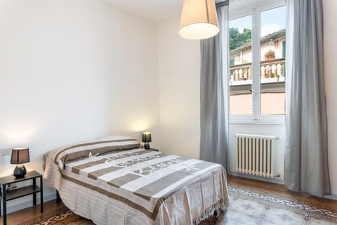 Bed, Photo of the whole room, Bedroom, internet