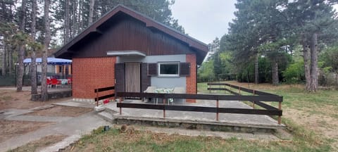 Property building, Balcony/Terrace, Garden view