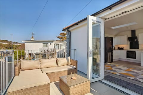 2022 Stylish Flat in Central Hayle Apartment in Hayle