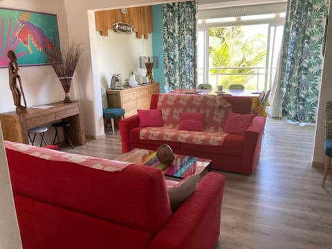 Living room, Sea view
