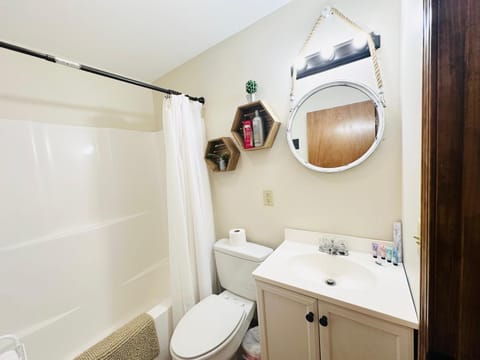 Milk Hand House.. Peaceful 1 bedroom cabin Cabin in Mississippi