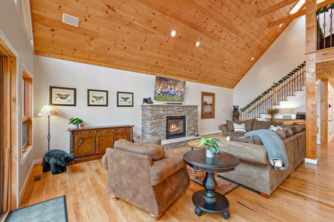 Twin Björn House in Sugar Mountain