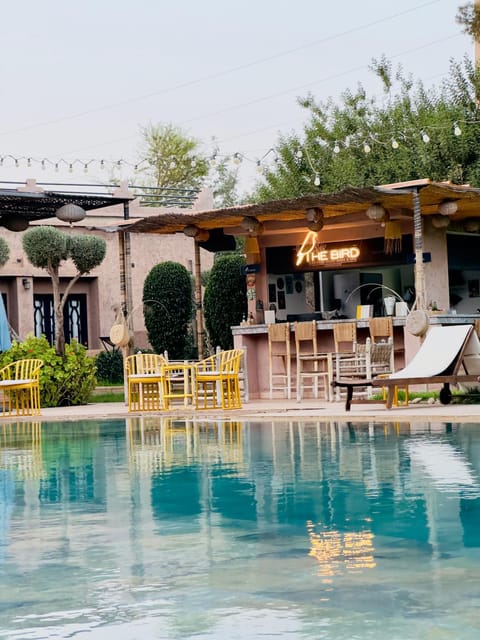 Restaurant/places to eat, Swimming pool, Breakfast