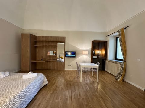 TV and multimedia, Photo of the whole room