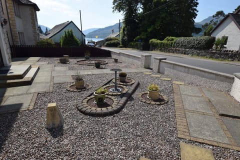 Property building, Neighbourhood