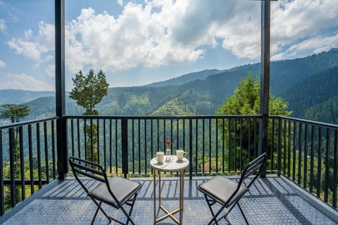 Balcony/Terrace, Mountain view