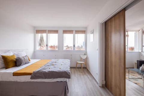 Bed, Bedroom