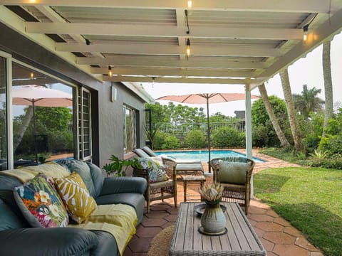 Patio, Balcony/Terrace, Balcony/Terrace, Seating area, Pool view, Swimming pool, Swimming pool