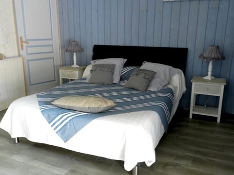 Domaine de La Ville Suzanne - Chambres d'hôtes, Roulottes et Cabanes Bed and Breakfast in Brittany