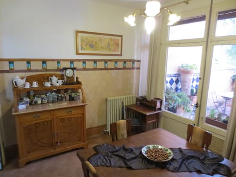 Lounge or bar, Dining area, Internal: Not applicable to any particular room