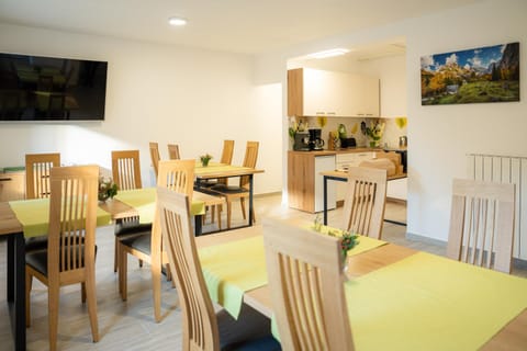 Communal lounge/ TV room, Kitchen or kitchenette, Dining area