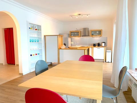 Dining area, kitchen