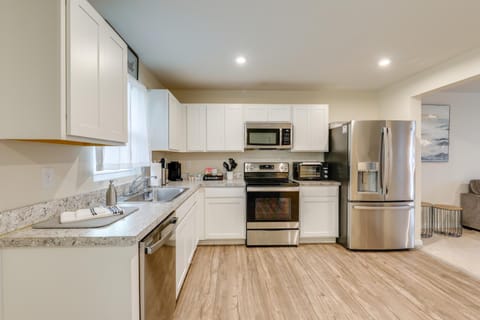 Sunlit Milford Townhome Less Than 2 Mi to Riverwalk! House in Sussex County