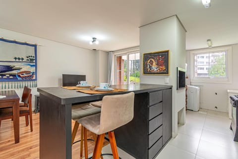 TV and multimedia, Kitchen or kitchenette, Dining area, hair dresser