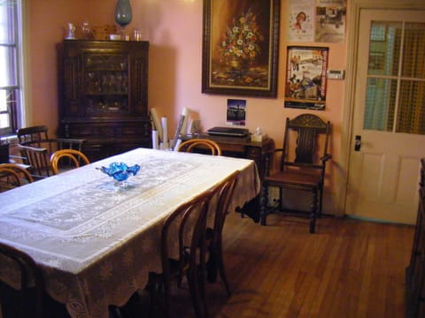Dining area, Food