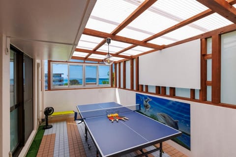 Table tennis