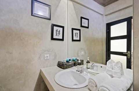 Modern Apartment with Shared Pool - By the Beach Apartment in Kuta