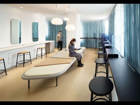 Communal lounge/ TV room