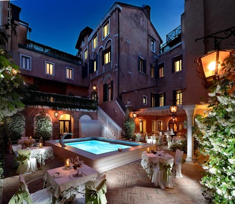 Property building, Property building, Swimming pool, Swimming pool