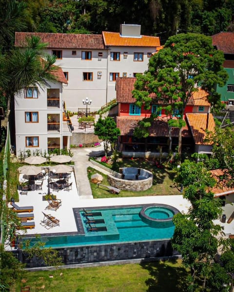 Property building, Restaurant/places to eat, Spring, Day, Natural landscape, Garden, Lounge or bar, Garden view, Pool view, Swimming pool, sunbed