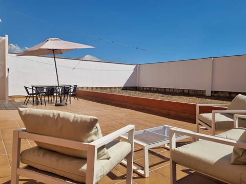 Patio, Day, View (from property/room), Balcony/Terrace, Living room, Seating area, sunbed