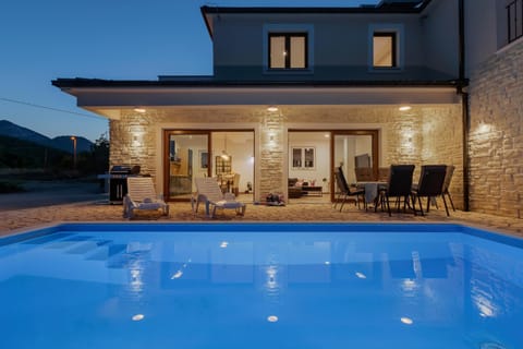 Pool view, Swimming pool