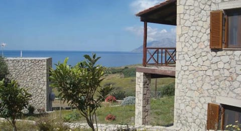 Facade/entrance, View (from property/room)