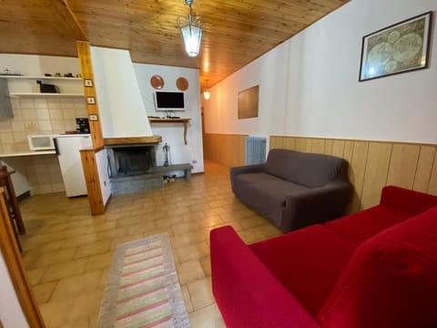 TV and multimedia, Kitchen or kitchenette, Living room, Seating area, minibar