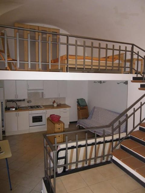 Kitchen or kitchenette, pet friendly, stove