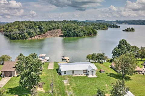 Boat Dock and Covered Patio Cherokee Lake Escape! House in Cherokee Reservoir