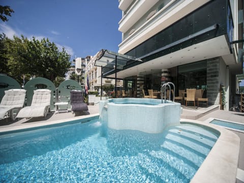 Day, Swimming pool, Swimming pool