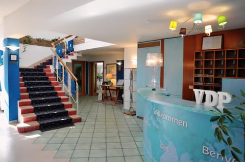 Communal lounge/ TV room, Library, Lobby or reception, Decorative detail