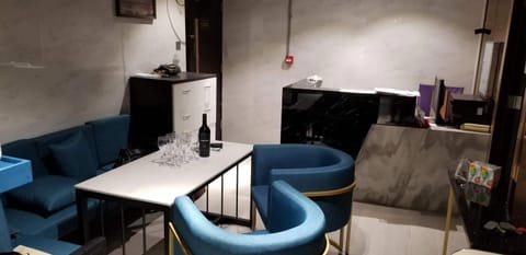 Living room, Lobby or reception, Seating area