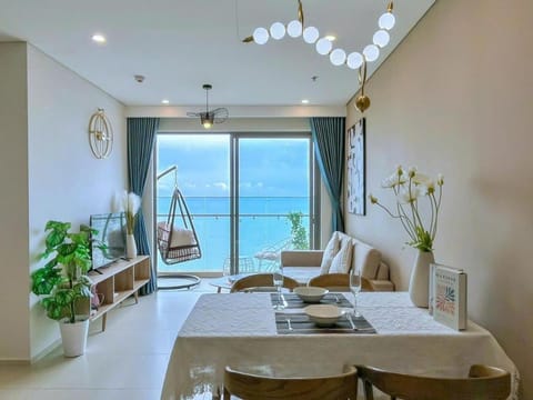 Natural landscape, Living room, Seating area