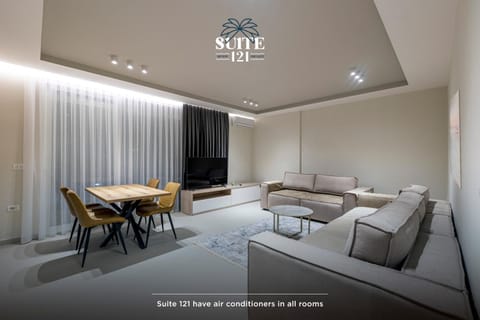 TV and multimedia, Living room, Photo of the whole room, Seating area, Dining area