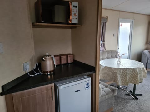 Chris’s caravan Campground/ 
RV Resort in Towyn