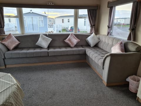 Chris’s caravan Campground/ 
RV Resort in Towyn