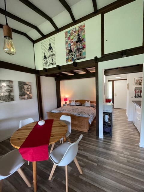 Bed, Living room, Dining area, Bedroom
