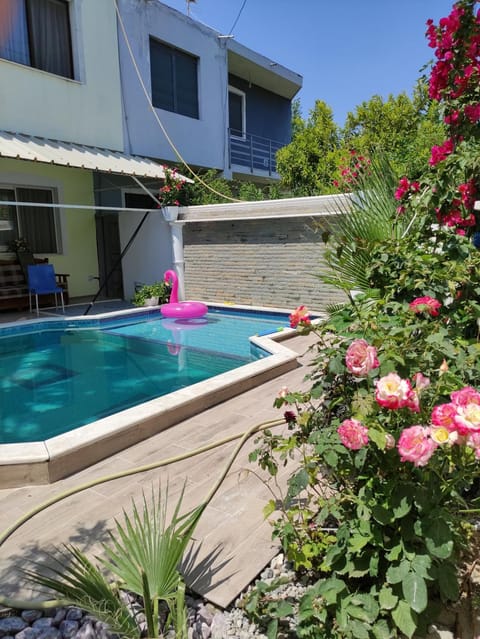 Balcony/Terrace, Swimming pool
